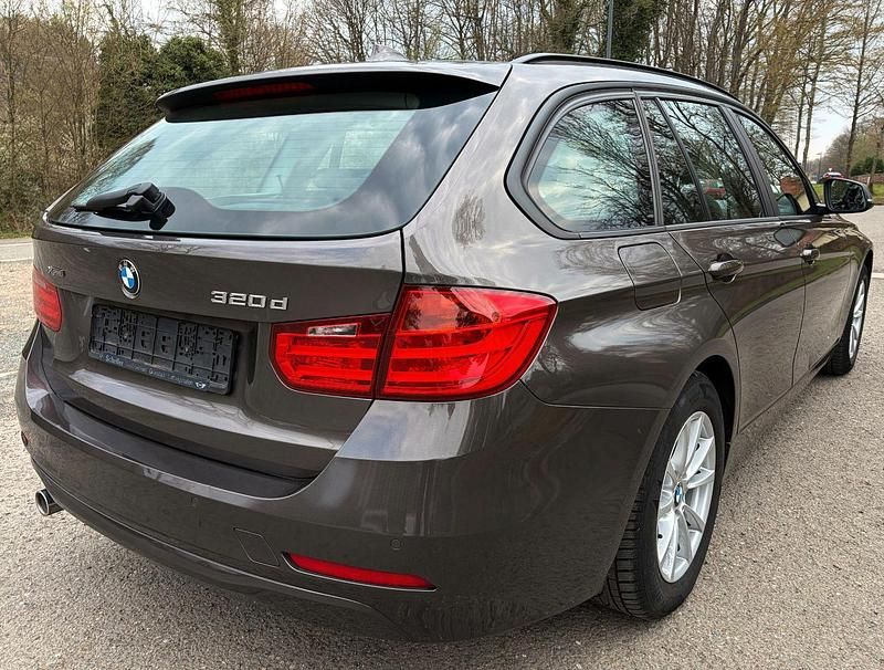 Gebraucht BMW 320 Luxury Line 184 PS (135 kW) 2013 Braun Kombi