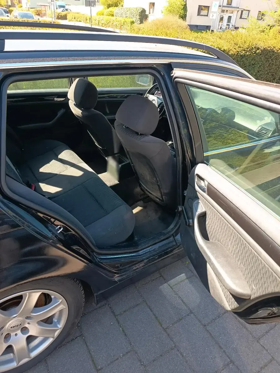 Second-hand BMW 320 170 CP (125 kW) 2001 Negru Break