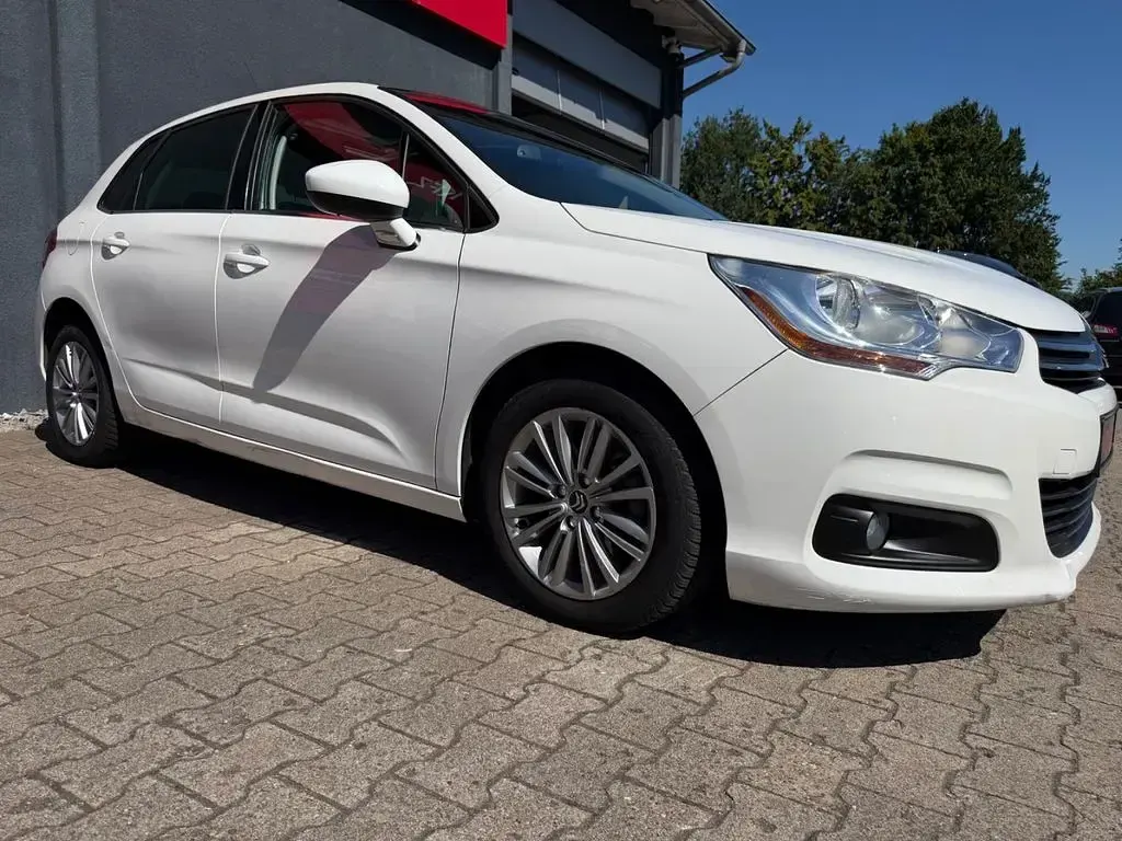 Gebraucht Citroën C4 Tendance 120 PS (88 kW) 2011 Blanc banquise Limousine