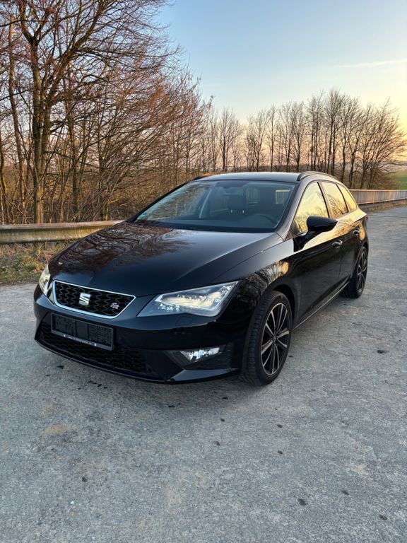 Schwarz Gebraucht 2015 Seat Leon ST FR Kombi | 9.999 € (Guter Preis) - Bild 1/4