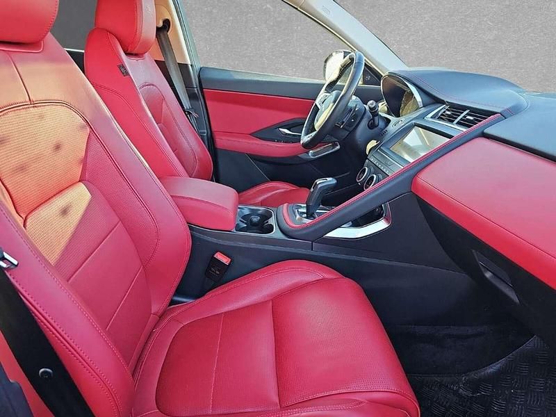 Käytetty Jaguar E-Pace R-Dynamic 304 HP (223 kW) 2020 Hopea Katumaasturi