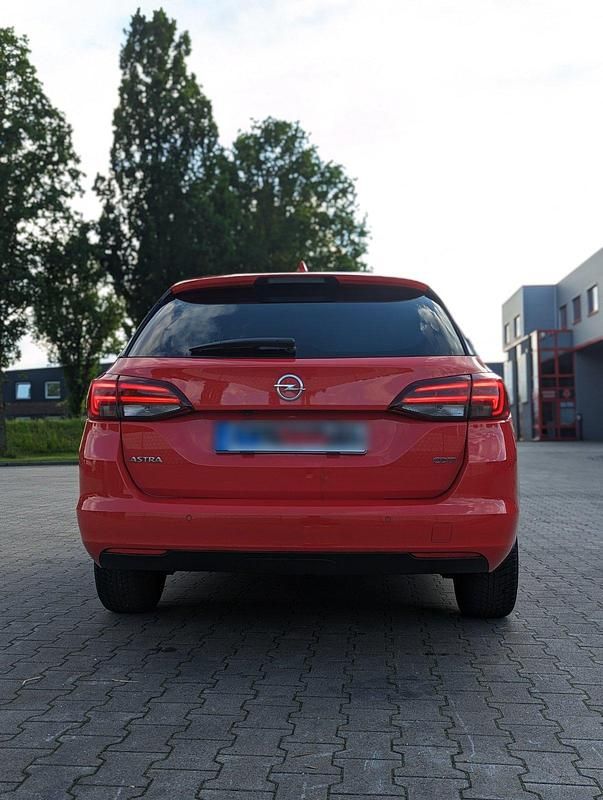 Gebraucht Opel Astra Dynamic 136 PS (100 kW) 2017 Rot Kombi