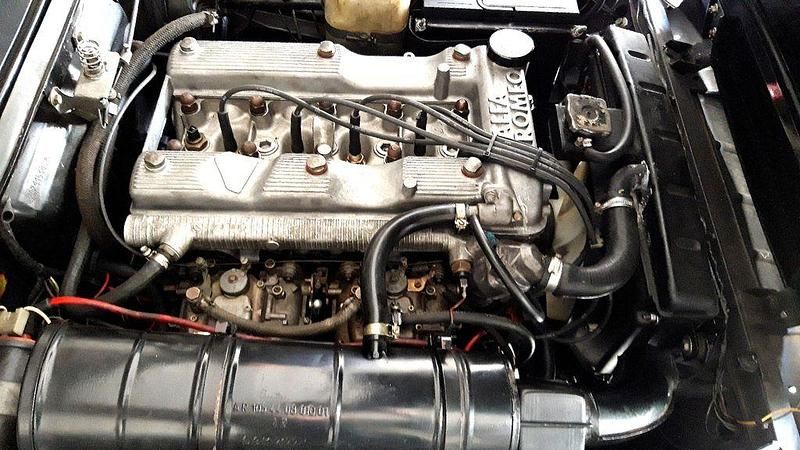 Gebraucht Alfa Romeo Spider 126 PS (92 kW) 1985 Schwarz Cabrio