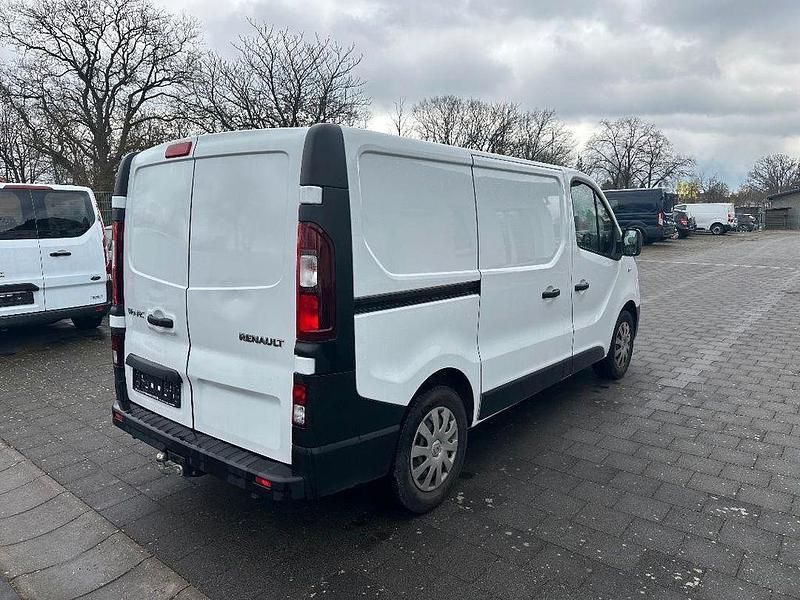 Gebraucht Renault Trafic Komfort 120 PS (88 kW) 2021 Weiß Van / Kleinbus