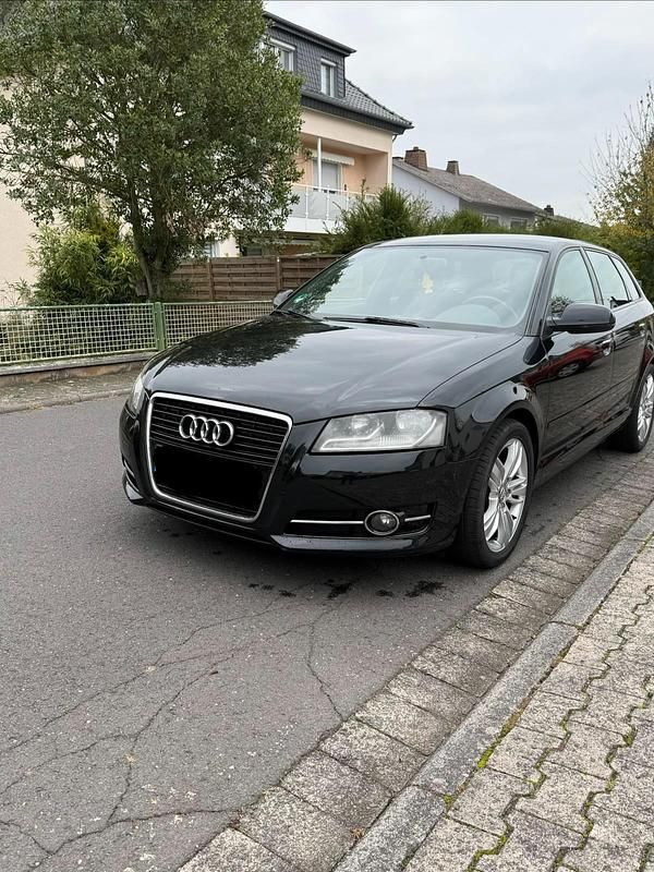 Schwarz Gebraucht 2011 Audi A3 Limousine | 2.850 € (Superpreis) - Bild 1/4