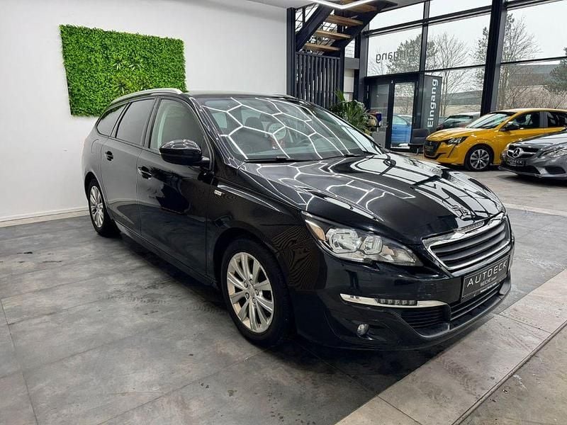 Gebraucht Peugeot 308 SW Style 120 PS (88 kW) 2017 Schwarz Kombi