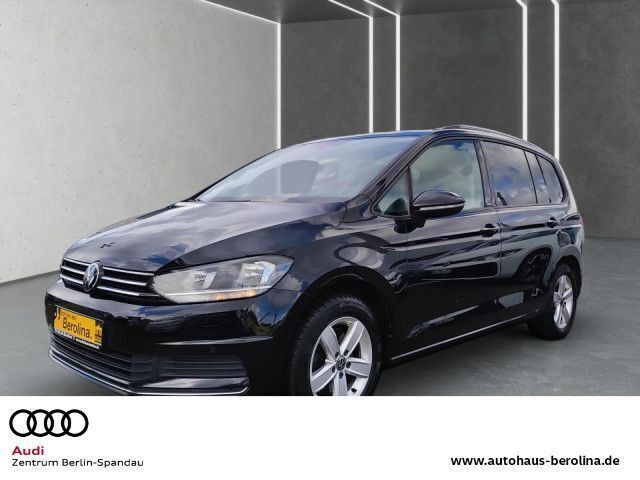 Deep black perleffekt Gebraucht 2021 VW Touran Active Van / Kleinbus | 22.890 € (Guter Preis) - Bild 1/4