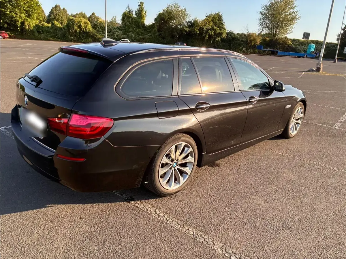 Gebraucht BMW 520 Luxury Line 190 PS (139 kW) 2017 Schwarz Kombi