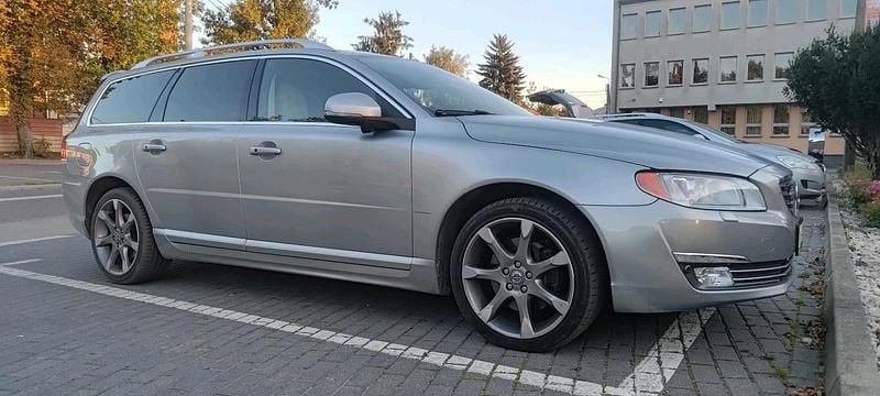 Gebraucht Volvo V70 330 PS (242 kW) 2014 Silber Kombi