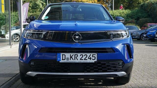 Gebraucht Opel Mokka Elegance 101 PS (74 kW) 2022 Perl blau/voltaic blue SUV