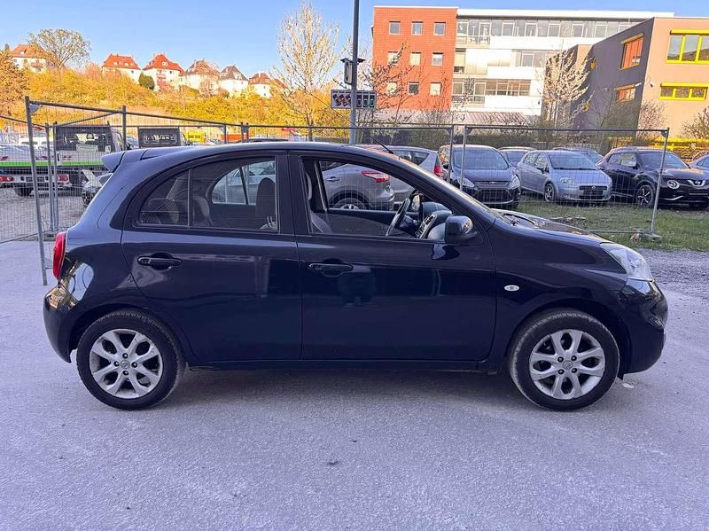 Gebraucht Nissan Micra Acenta 80 PS (58 kW) 2016 Sapphire black (m) Kleinwagen
