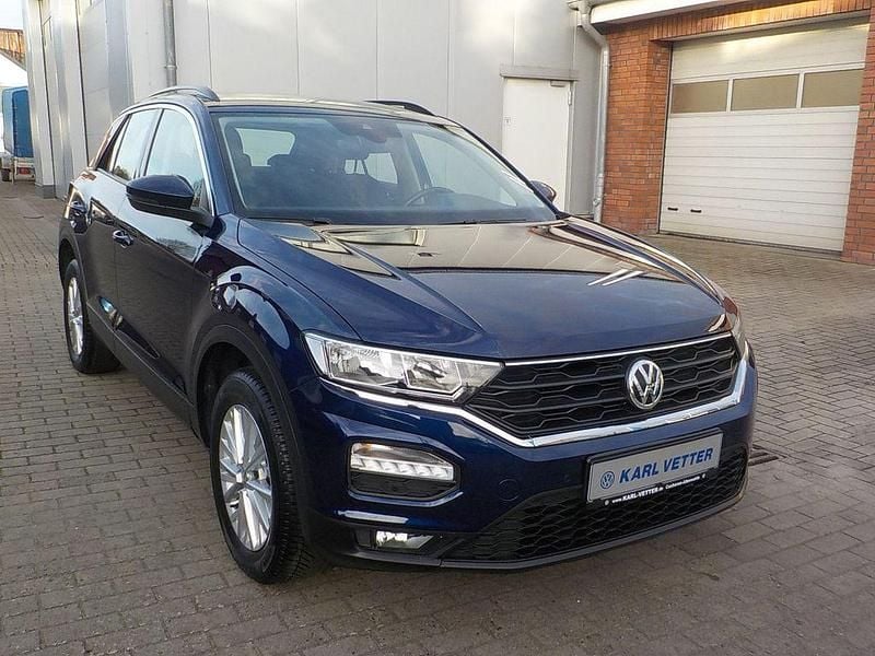 Blau Gebraucht 2018 VW T-Roc SUV | 15.990 € (Fairer Preis) - Bild 1/4