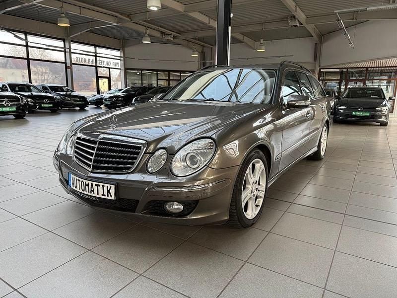 Braun Gebraucht 2008 Mercedes E220 Avantgarde Kombi | 7.890 € (Teuer) - Bild 1/4