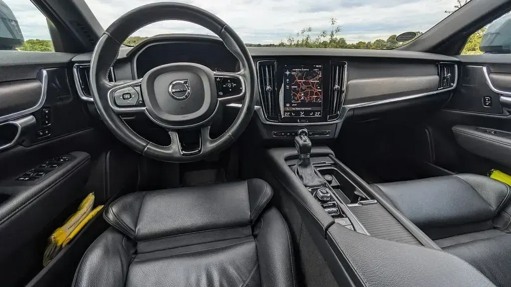 Gebraucht Volvo V90 CC Pro 190 PS (139 kW) 2019 Grau Kombi