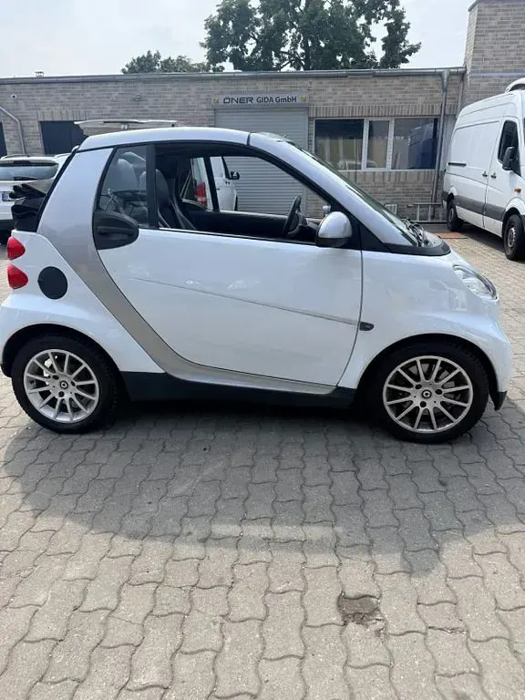 Gebraucht Smart ForTwo Cabrio Pure 71 PS (52 kW) 2008 Weiß Cabrio