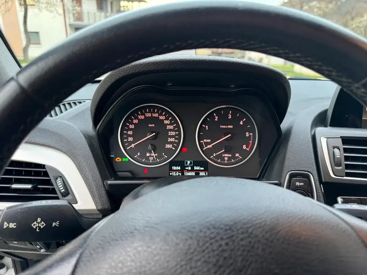 Gebraucht BMW 116 116 PS (85 kW) 2016 Weiß Kleinwagen