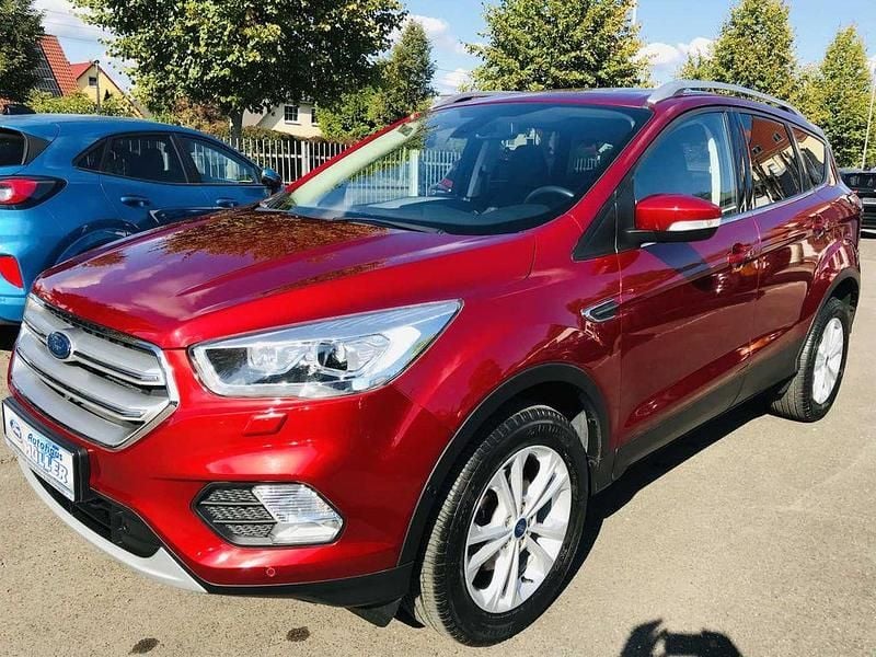 Rot Gebraucht 2019 Ford Kuga Titanium SUV | 17.450 € (Guter Preis) - Bild 1/4