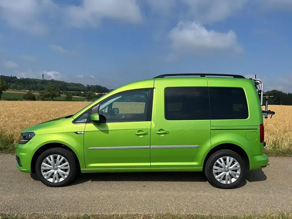 Gebraucht VW Caddy Trendline 131 PS (96 kW) 2019 Grün Van / Kleinbus