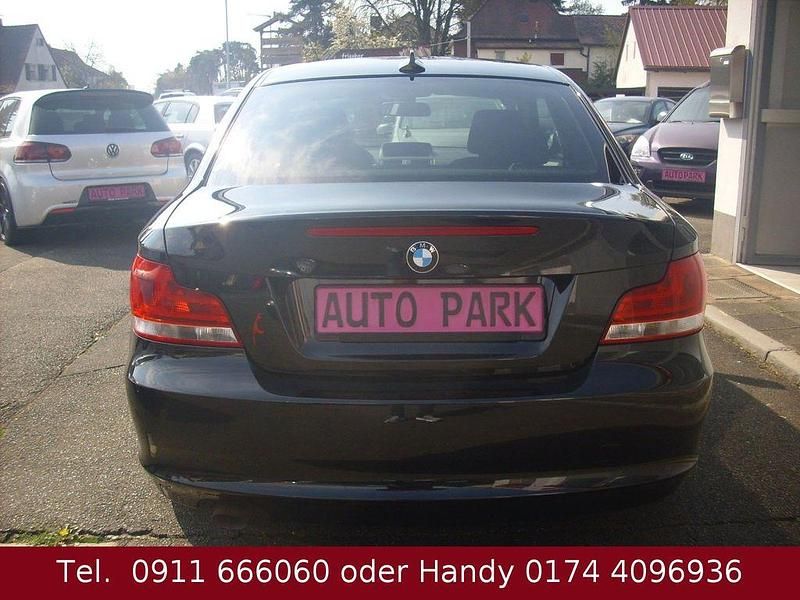 Gebraucht BMW 118 143 PS (105 kW) 2012 Schwarz Kleinwagen