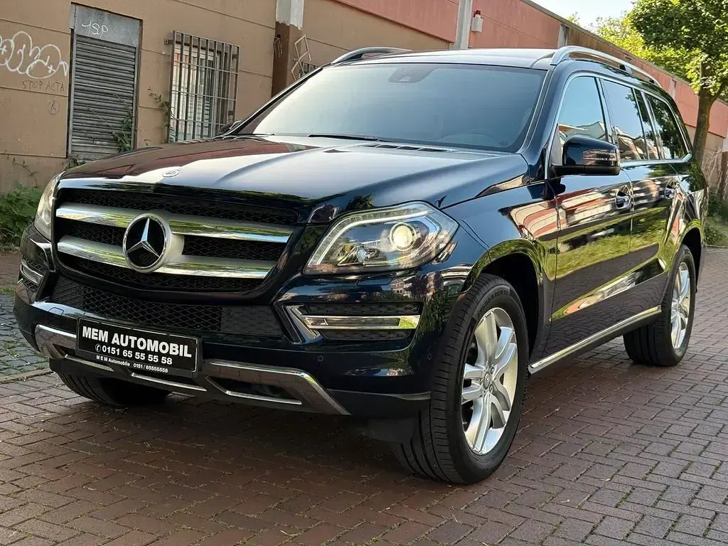 Używany Mercedes GL400 333 KM (244 kW) 2015 Niebieski SUV