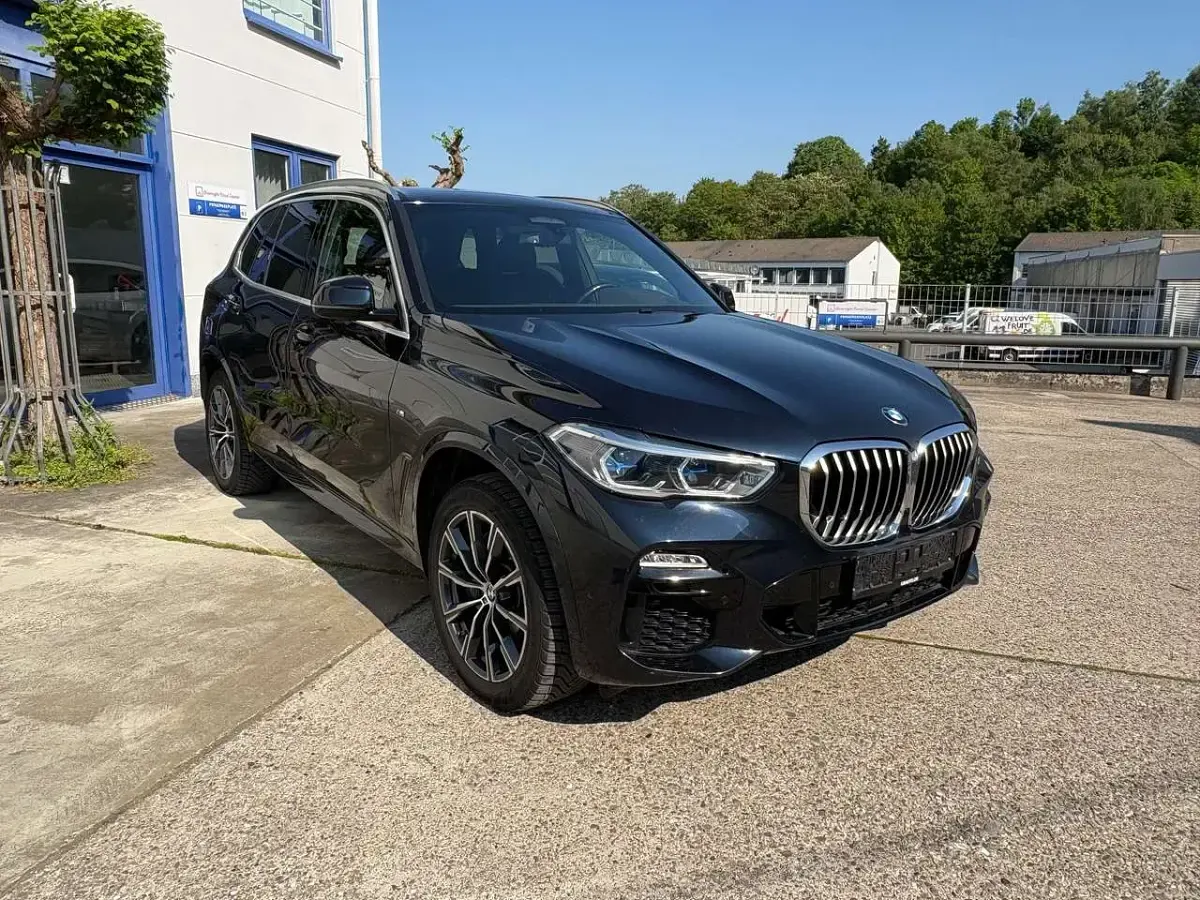 Gebraucht BMW X5 M Sport 286 PS (210 kW) 2021 Carbonschwarz metallic SUV