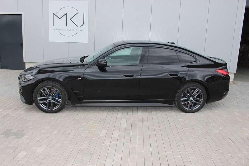 Gebraucht BMW 440 374 PS (275 kW) 2022 Black sapphire metallic Coupé