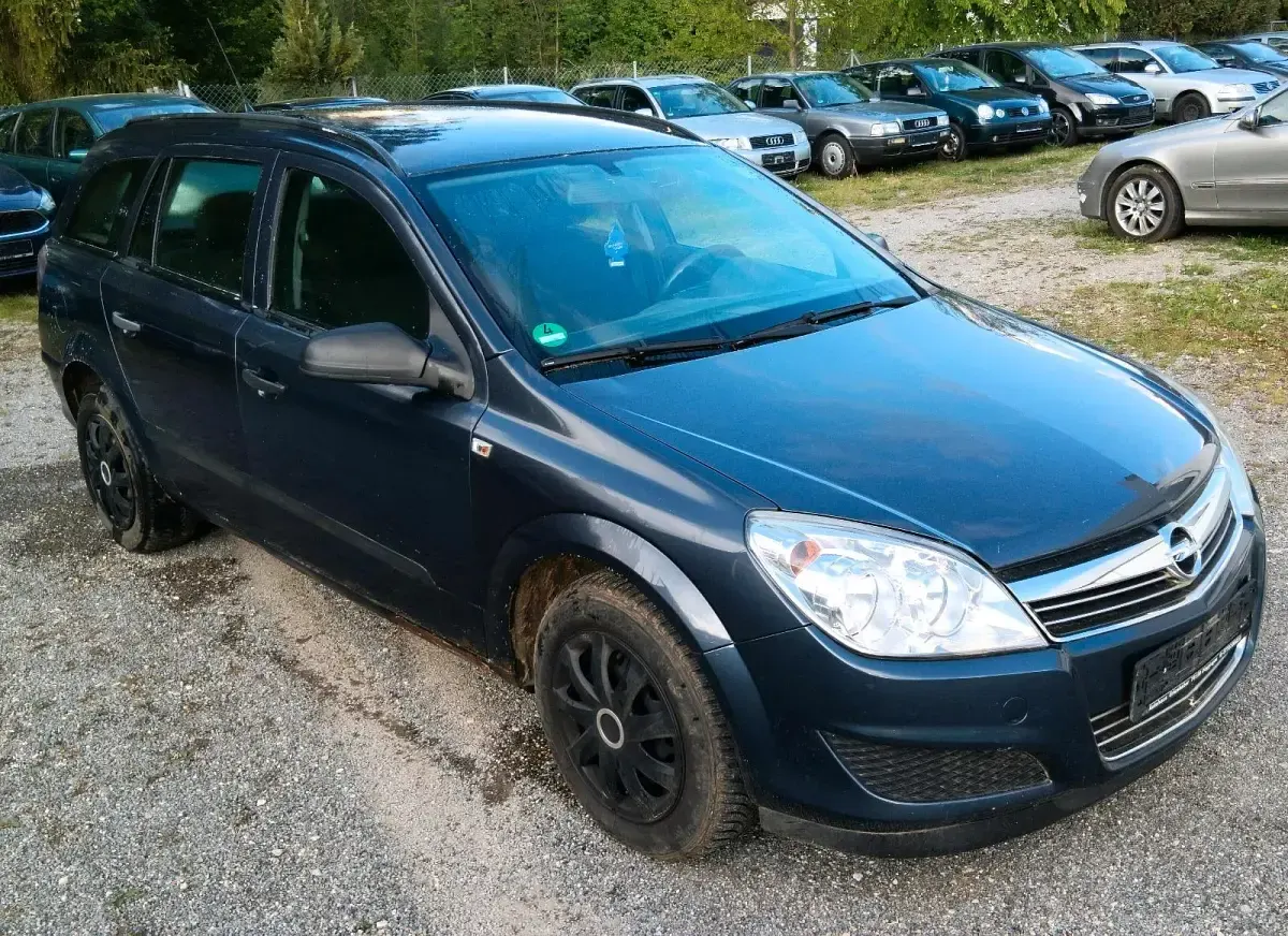 Gebraucht Opel Astra 90 PS (66 kW) 2009 Blau Kombi