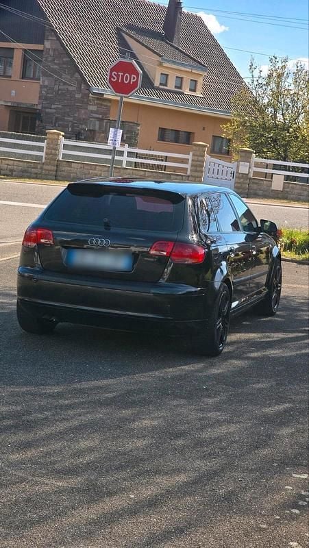 Second-hand Audi A3 140 CP (102 kW) 2005 Negru Hatchback