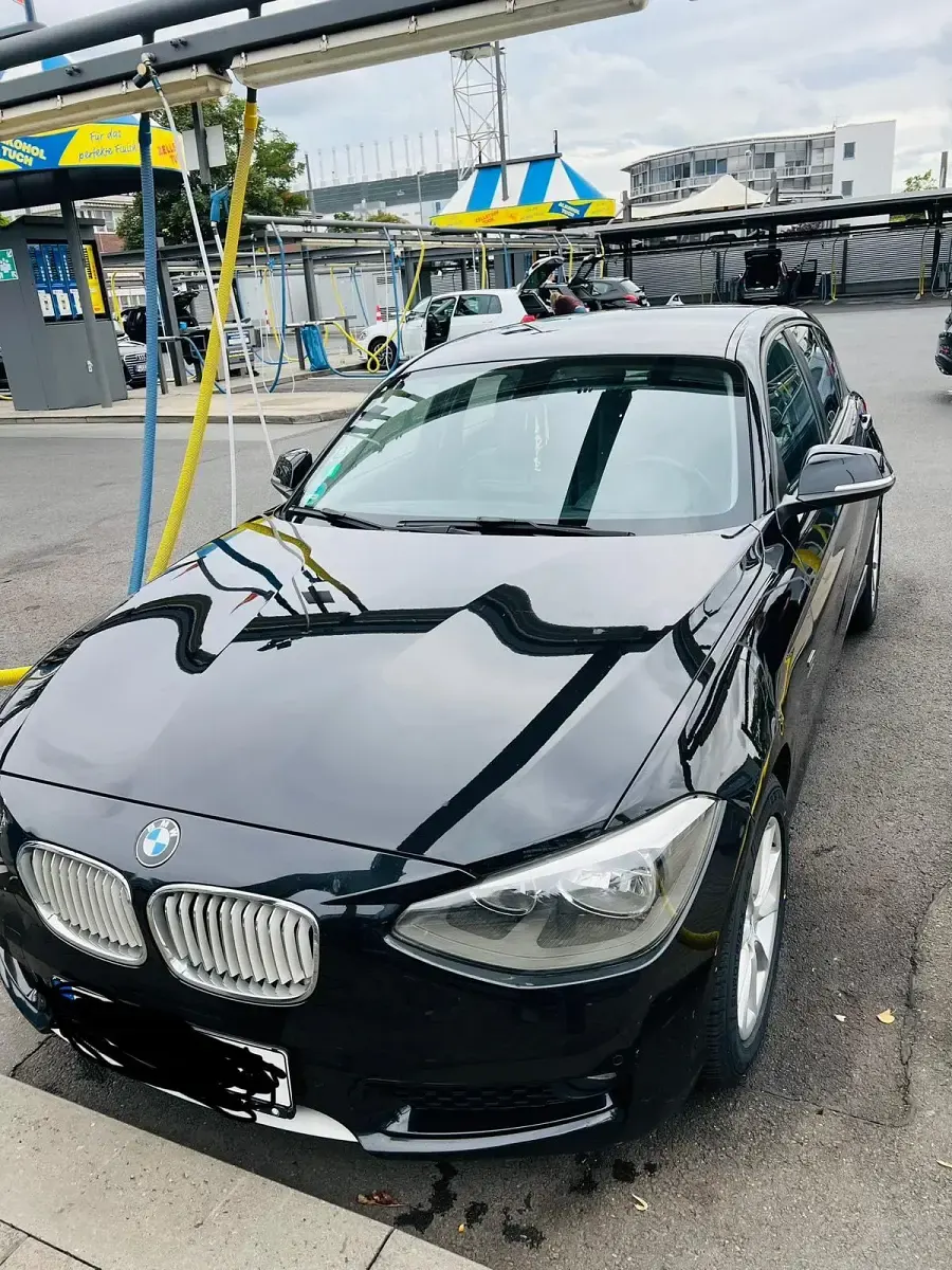 Gebraucht BMW 118 Urban Line 143 PS (105 kW) 2011 Schwarz Kleinwagen