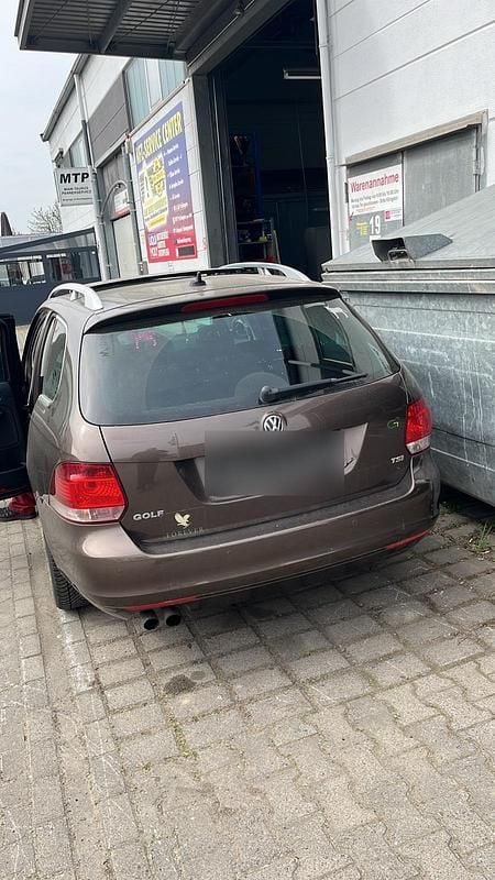 Gebraucht VW Golf VI 122 PS (89 kW) 2011 Braun Kleinwagen