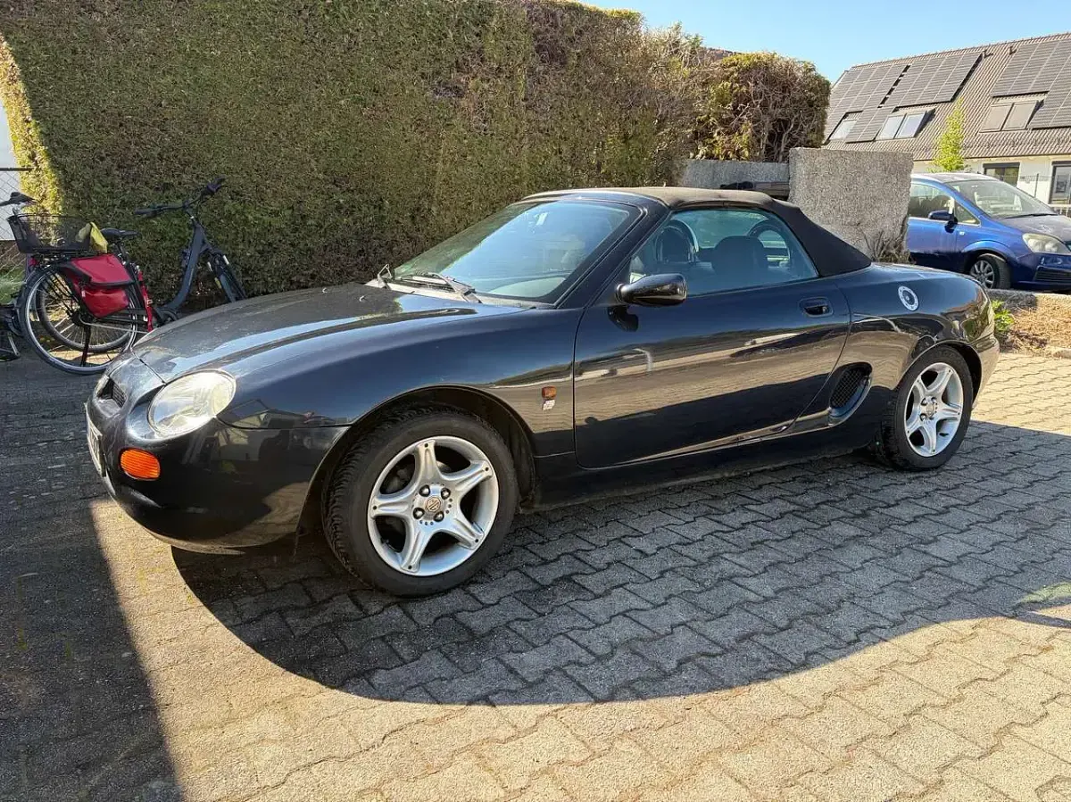 Gebraucht MG F 145 PS (106 kW) 1999 Blau Cabrio