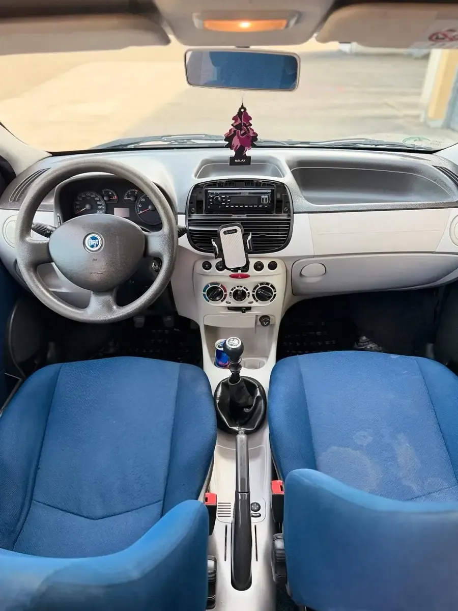 Usata Fiat Punto 71 CV (52 kW) 2005 Blu Utilitaria