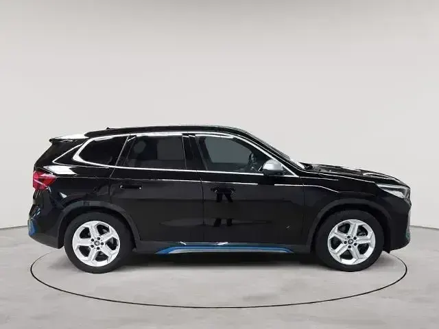 Gebraucht BMW iX1 xLine 230 kW (313 PS) 2023 Schwarz SUV