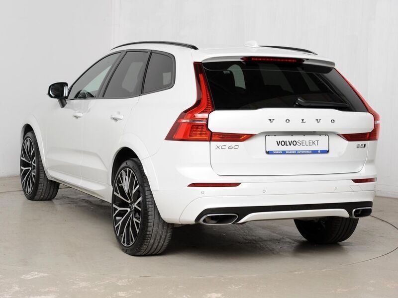 Gebraucht Volvo XC60 R-Design 235 PS (172 kW) 2021 Crystal weißperleffekt SUV