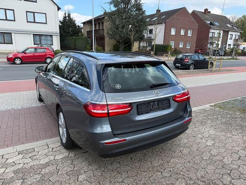 Gebraucht Mercedes E200 197 PS (144 kW) 2020 Grau Kombi
