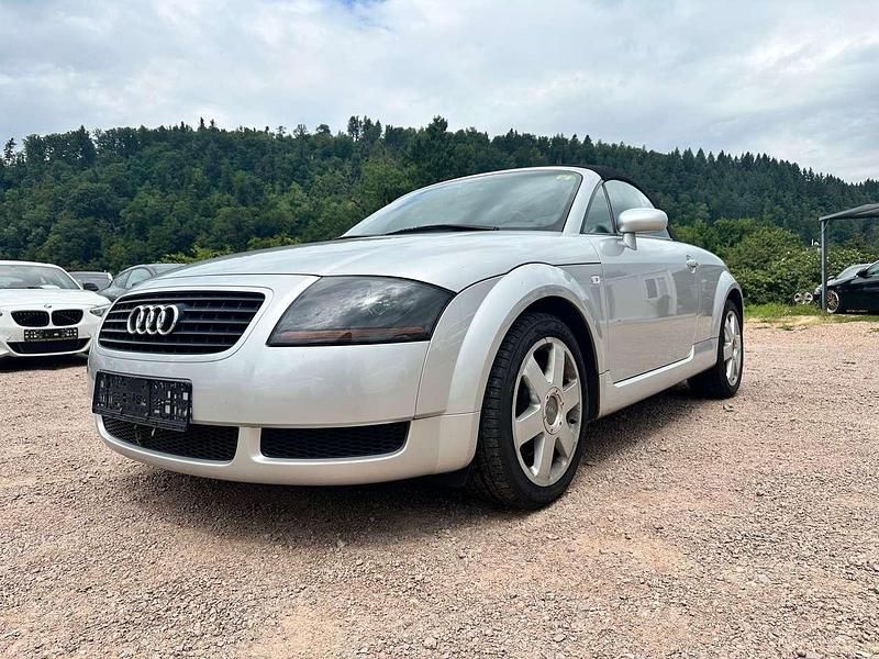 Gebraucht Audi TT Roadster 179 PS (131 kW) 2000 Silbersee/lichtsilber Cabrio