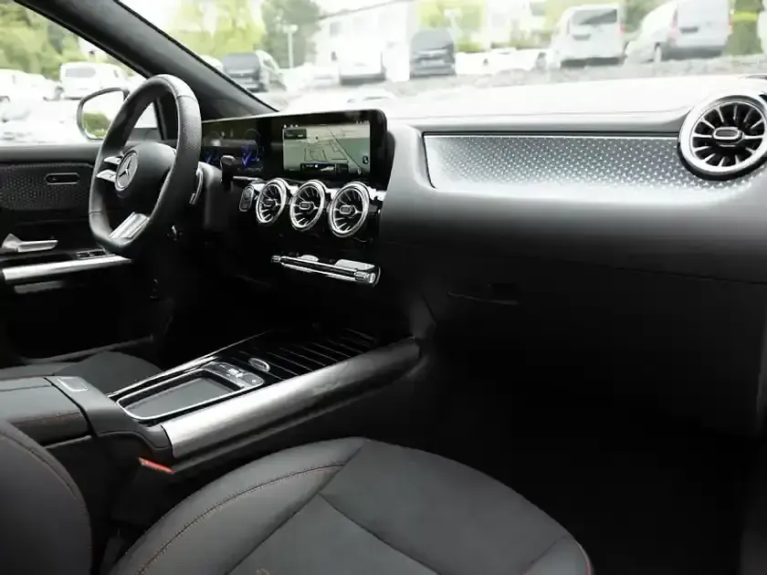 Gebraucht Mercedes EQA350 AMG 214 kW (292 PS) 2025 Weiss unilack polarweiß SUV