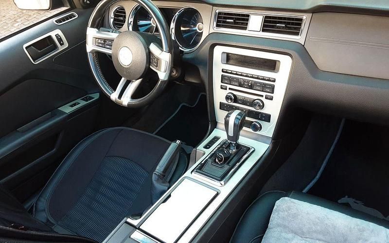 Gebraucht Ford Mustang 305 PS (224 kW) 2014 Grau Cabrio