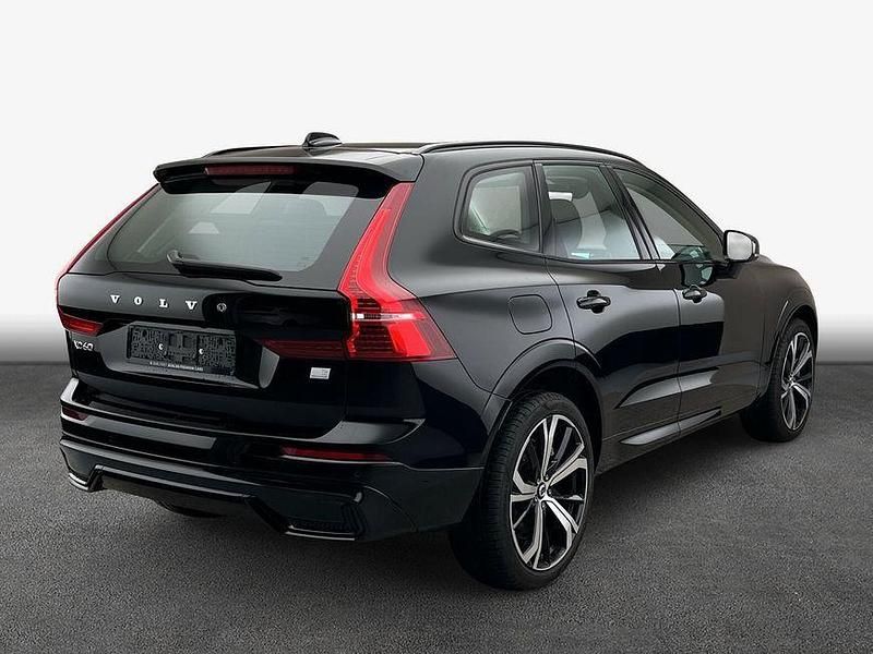 Gebraucht Volvo XC60 Plus 253 PS (186 kW) 2023 Schwarz SUV