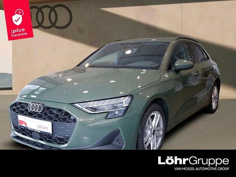 Gebraucht Audi A3 Performance 204 PS (150 kW) 2025 Distriktgrün metallic Limousine