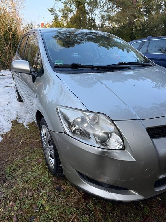 Gebraucht Toyota Auris 132 PS (97 kW) 2009 Silber Limousine