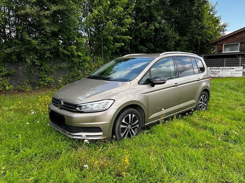 Beige Gebraucht 2020 VW Touran IQ Drive Van / Kleinbus | 15.200 € (Guter Preis) - Bild 1/4