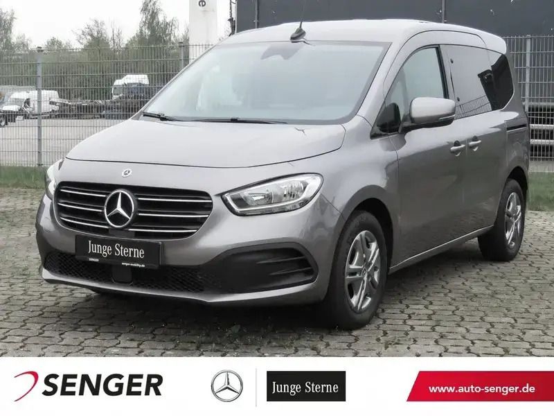 Grau Gebraucht 2023 Mercedes 180 Style Limousine | 24.950 € (Superpreis) - Bild 1/1