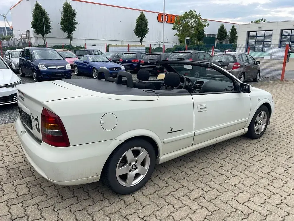 Gebraucht Opel Astra 103 PS (75 kW) 2005 Weiß Cabrio