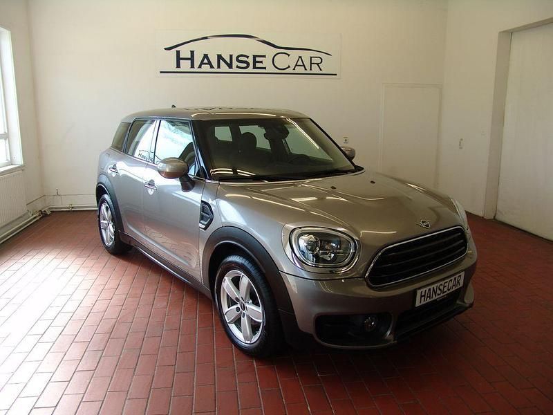 Gebraucht Mini One Countryman 102 PS (75 kW) 2020 Melting silver metallic SUV