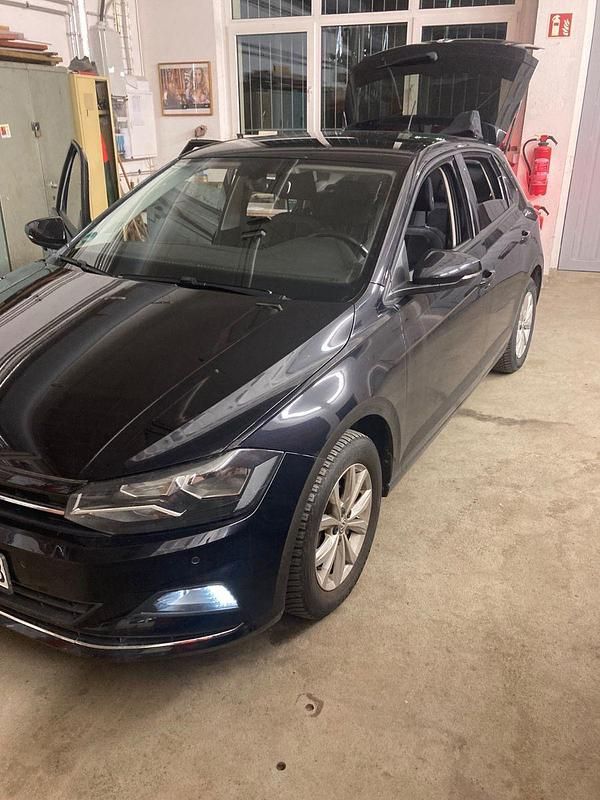 Gebraucht VW Polo Highline 95 PS (69 kW) 2017 Schwarz Kleinwagen