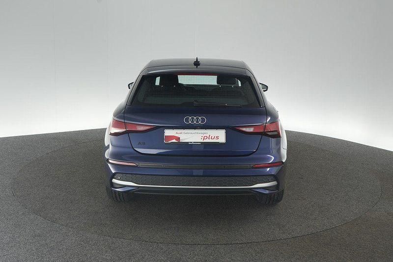 Używany Audi A3 Advanced 150 KM (110 kW) 2025 Niebieski Sedan/Limuzyna