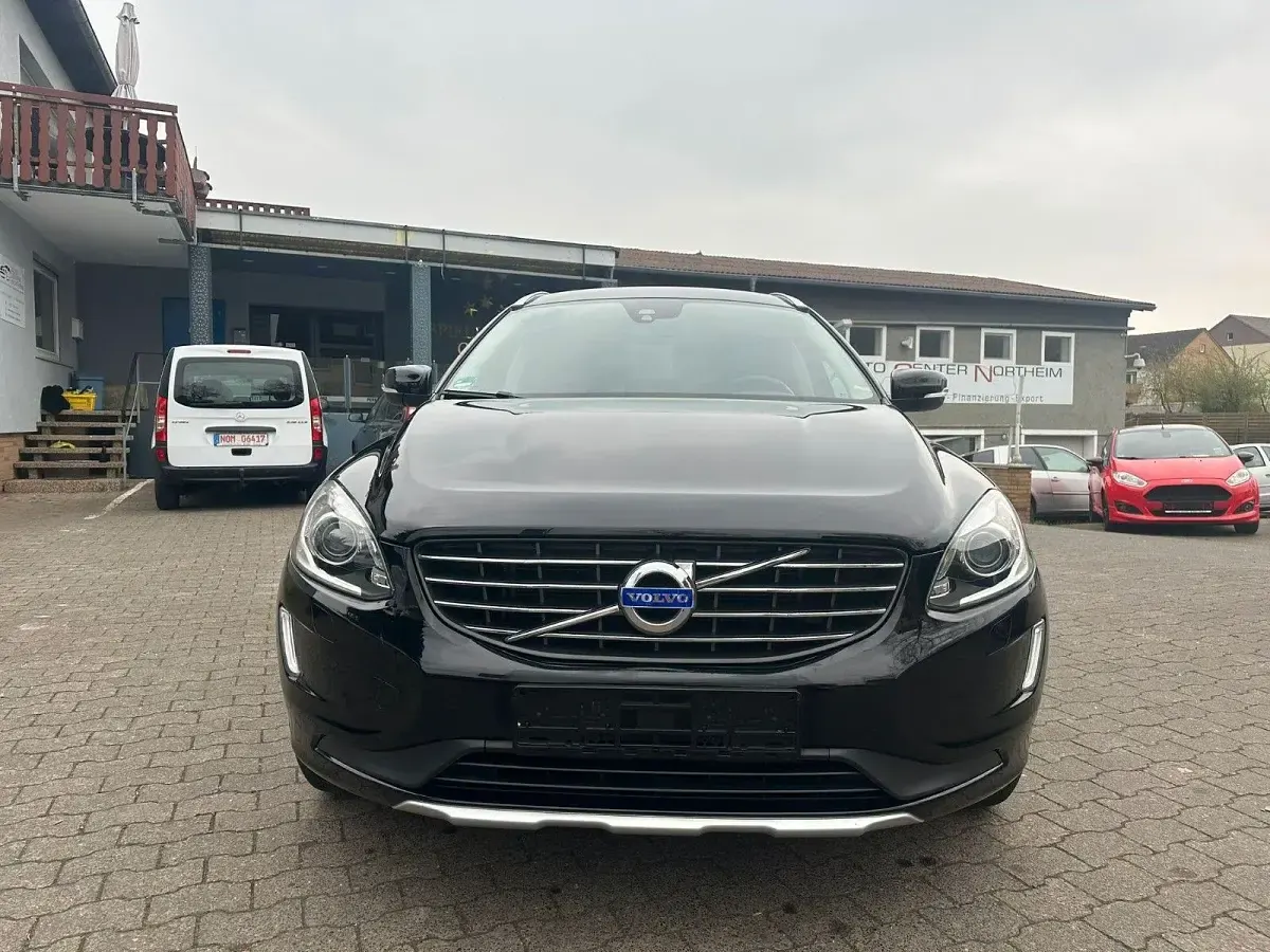 Gebraucht Volvo XC60 Summum 215 PS (158 kW) 2014 Schwarz SUV