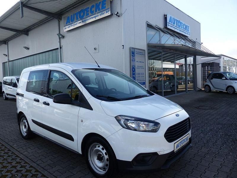 Gebraucht Ford Courier 101 PS (74 kW) 2020 Weiß Van / Kleinbus