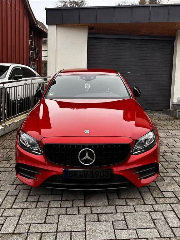 Gebraucht Mercedes E400 340 PS (250 kW) 2018 Rot Limousine